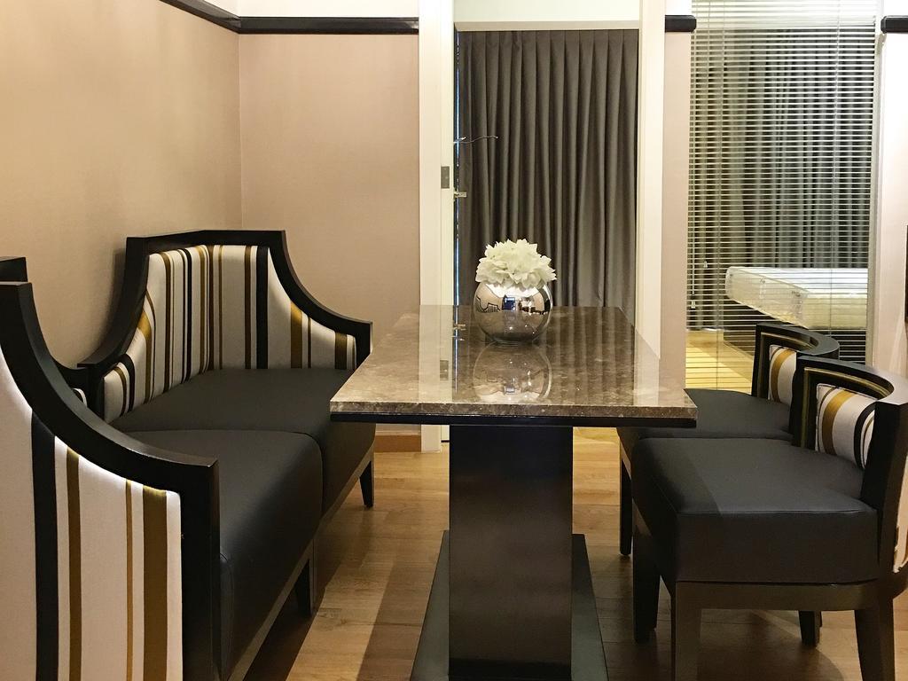 Milano Versace Suites Makati City Bagian luar foto